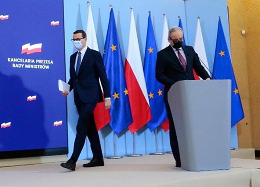 Premier Morawiecki i minister zdrowia na wspólnej...