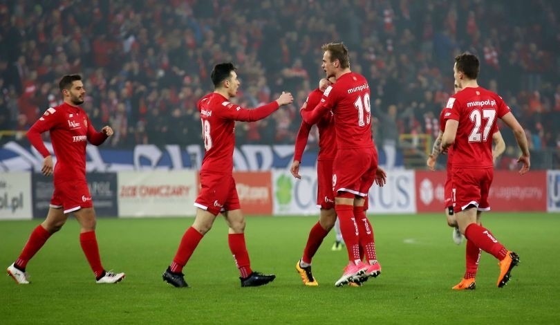 Widzew Sokół - po ciężkim meczu Widzew wygrał z Sokołem 2:1