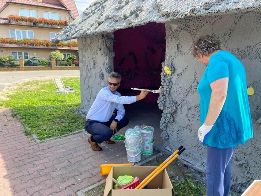 Słynny "Szydełkowy" przystanek ze Święcicy w nowej odsłonie! Nadal budzi zachwyt (ZDJĘCIA)