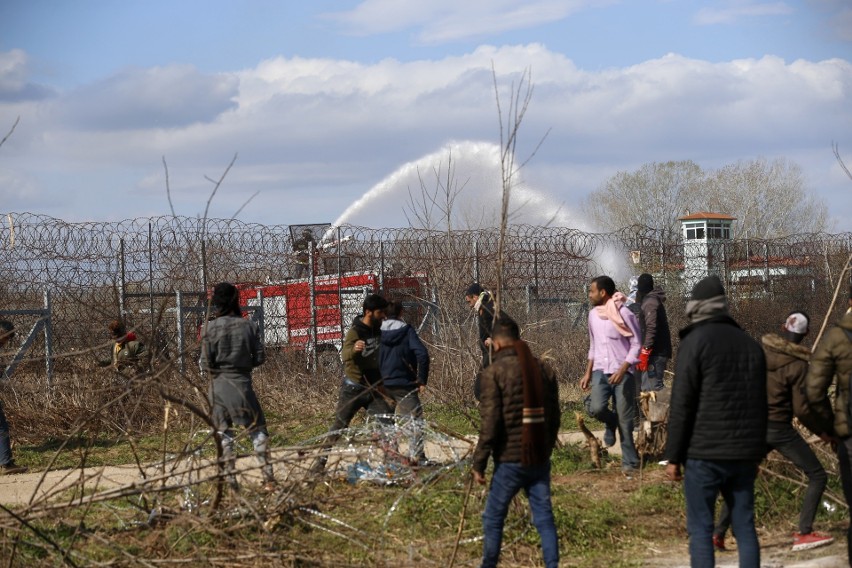 Zamieszki na granicy turecko-greckiej. Uchodźcy próbowali przedostać się do Europy