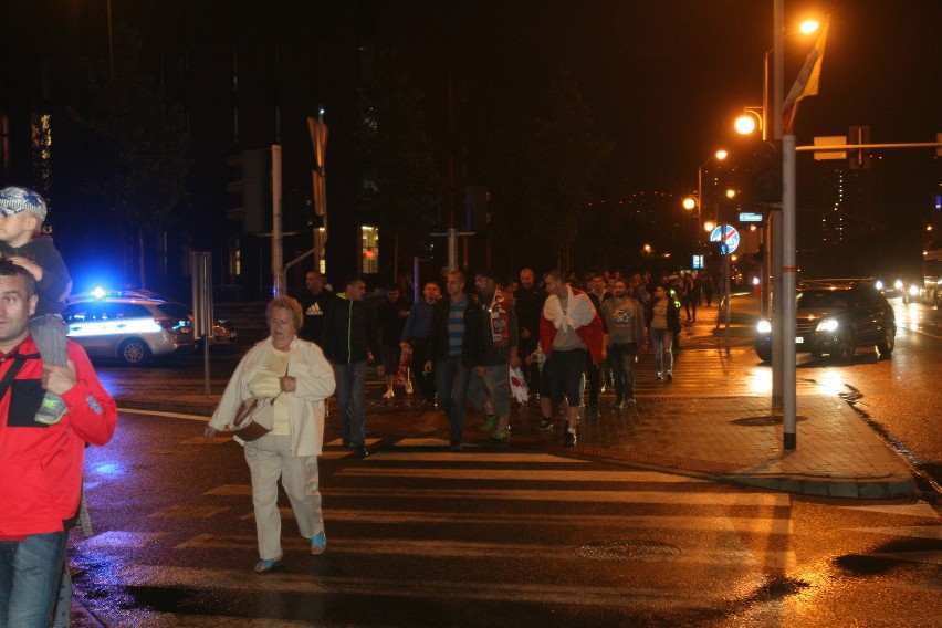 Uwaga kierowcy. Policja może wieczorem wyłączyć część Katowic z ruchu po meczu Polska Brazylia