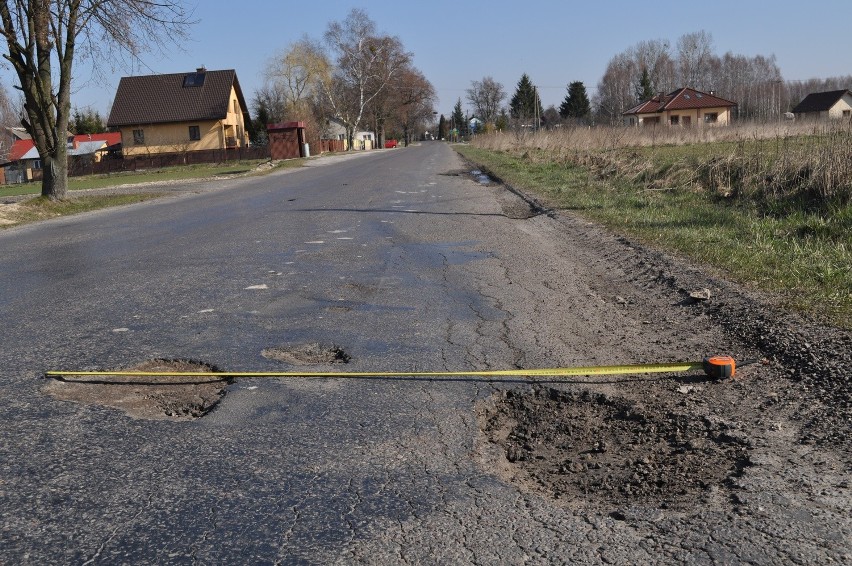 Dziury na szlaku rowerowym Green Velo (ZDJĘCIA)