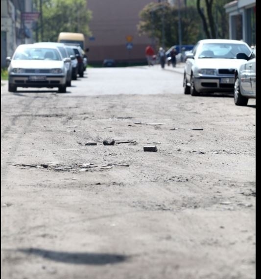 Drogowcy naprawią 250 km dróg gruntowych, jednak tylko niewielka część zostanie utwardzona.