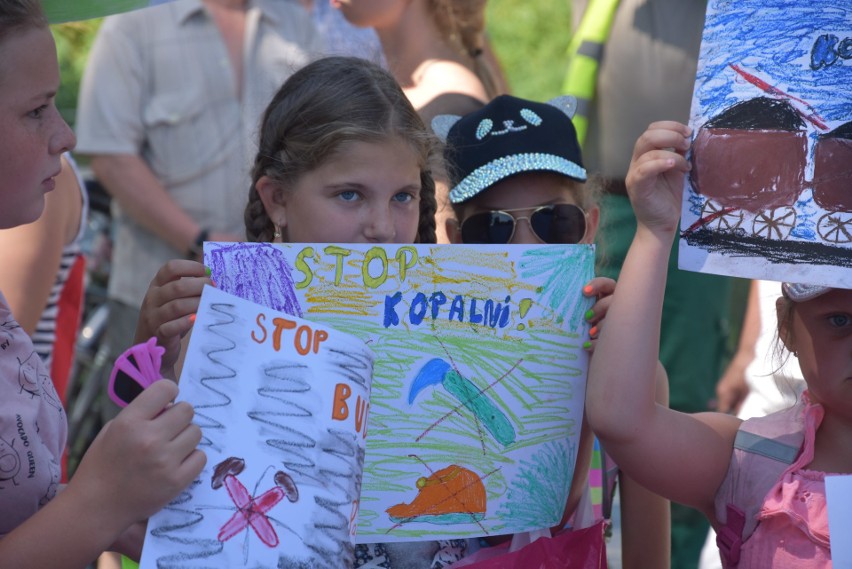Protest przeciw budowie kopalni w Rybniku na tężni: Świat...