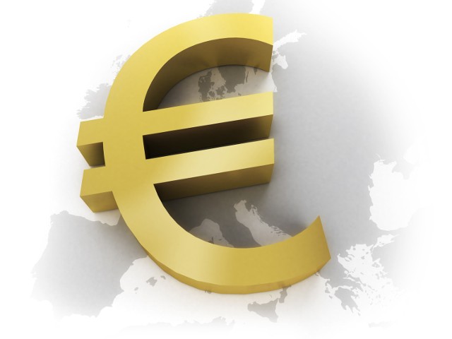 1 stycznia 2002 r. zakończył się III etap Unii Walutowej - euro weszło do obiegu w 12 krajach UE