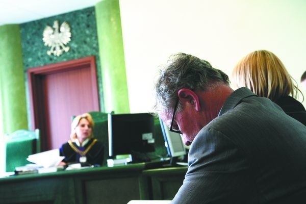 Rektor prof. Tadeusz Citko na rozprawie w sądzie pracy siedział po stronie pozwanej politechniki.