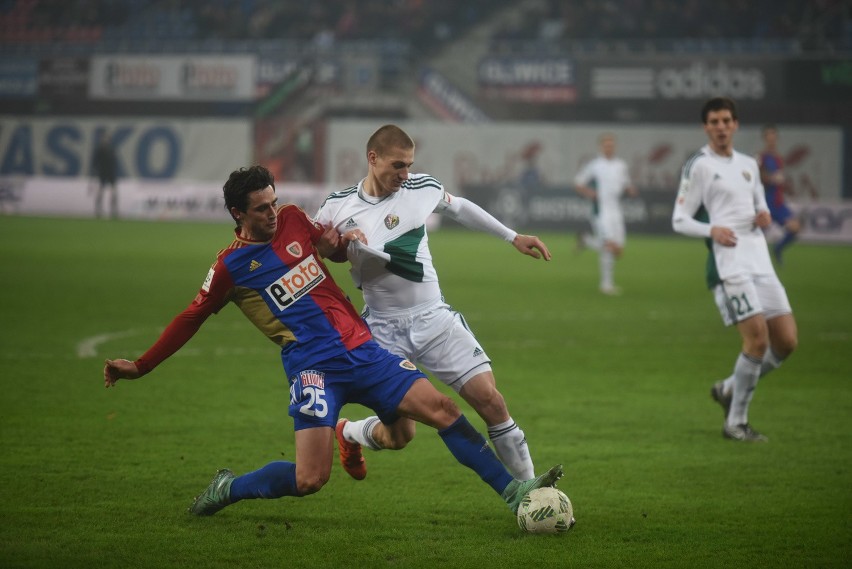 Piast Gliwice - Śląsk 1:0. Mariusz Rumak czeka w blokach (ZDJĘCIA)