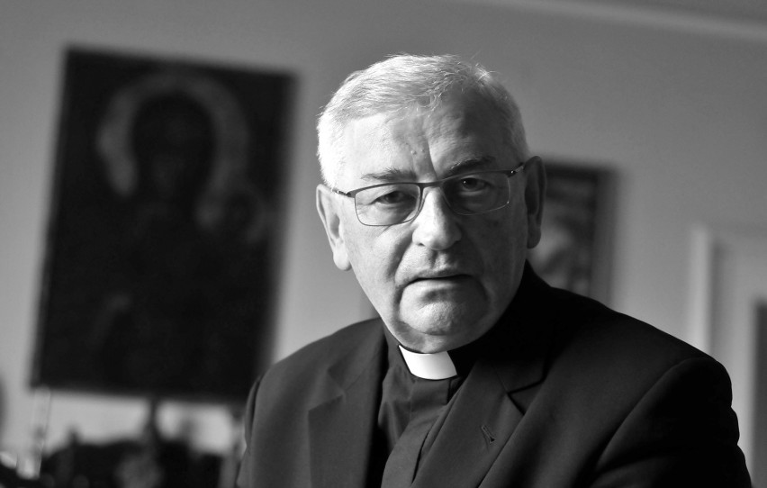 Biskup Tadeusz Pieronek (1934 - 27.12.2018)...
