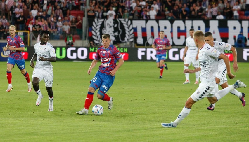 Górnik Zabrze i Raków Częstochowa dobrze mają wielu fanów na...