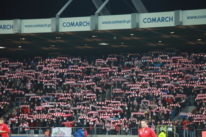 Pod względem frekwencji na meczach ekstraklasy Cracovia...