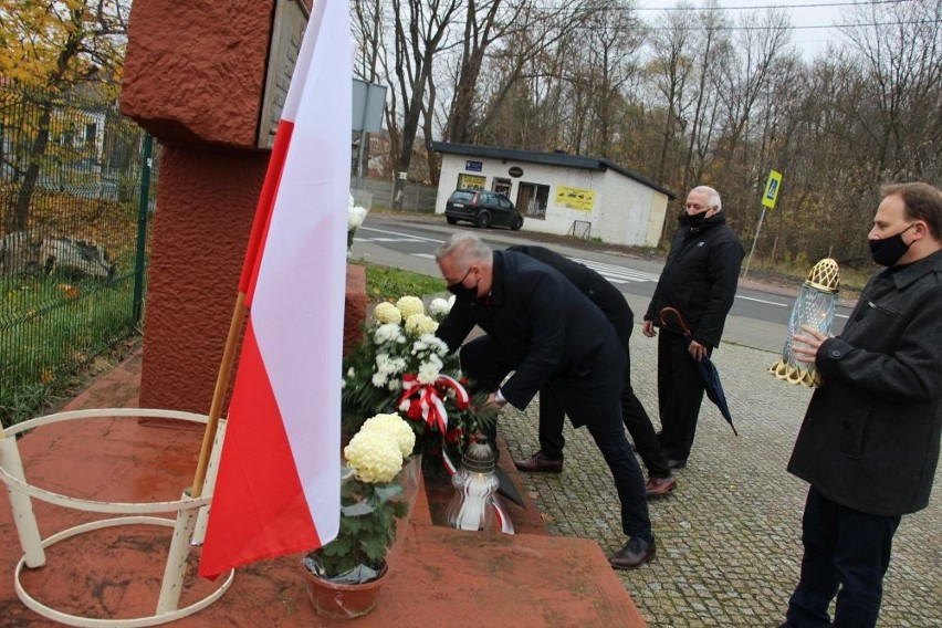 Święto Niepodległości w powiecie skarżyskim. W tym roku obchody były skromne (ZDJĘCIA)