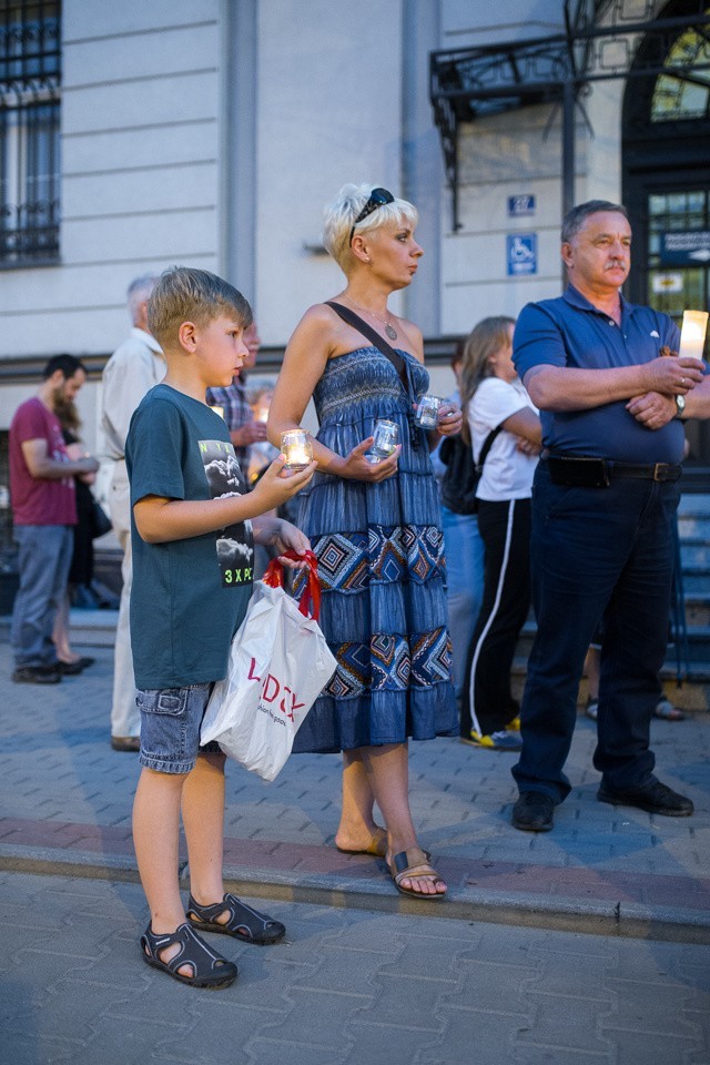 Protest pod sądem w Tarnowie