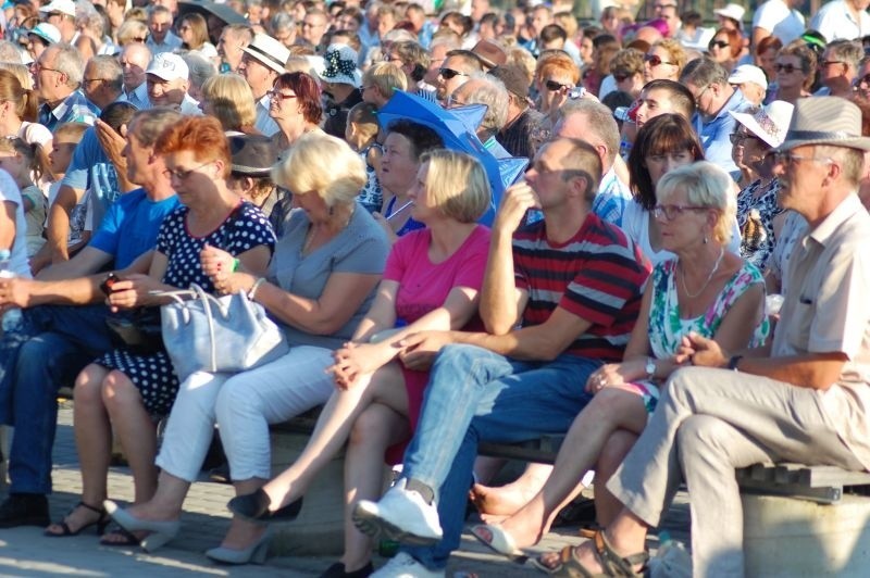 Dla jednych Miodobranie to folklor w najczystszym wydaniu i...