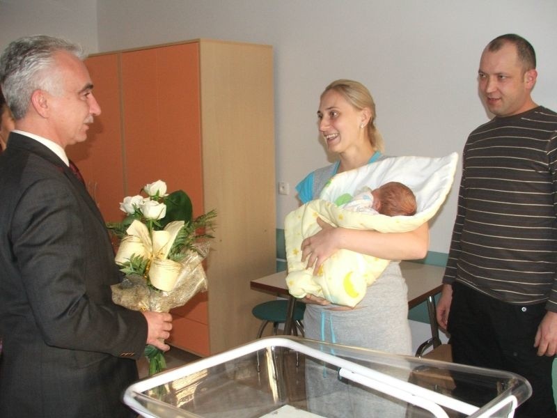 Nagrody dla pierwszego noworodka, urodzonego w nowym szpitalu