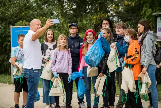 Stowarzyszenie Czysta Puszcza Bydgoska zaprosiło bydgoszczan do akcji „Worek za worek”.