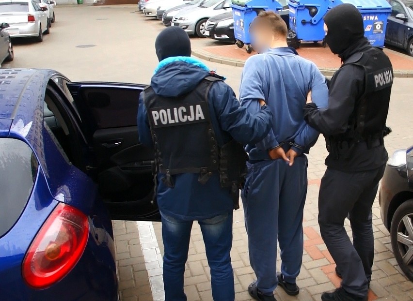 Para oszustów wyłudziła "na policjanta" 70 tys. zł
