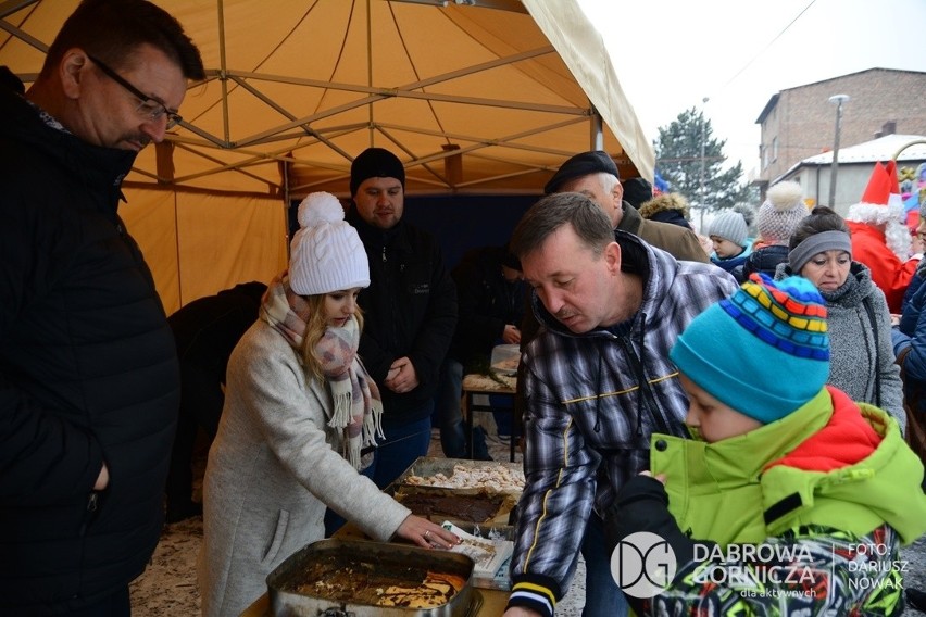 I Strzemieszycki Jarmark Bożonarodzeniowy. Na stoiskach...