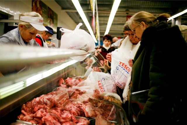 Tesco godziny otwarcia - wigilia, sylwester, święta, Nowy Rok. Tesco - niedziele handlowe w grudniu.