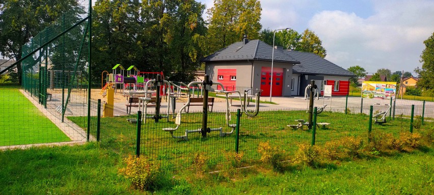 Gmina Ciepielów. Zakończyła się budowa nowoczesnej remizy strażackiej w Bąkowej