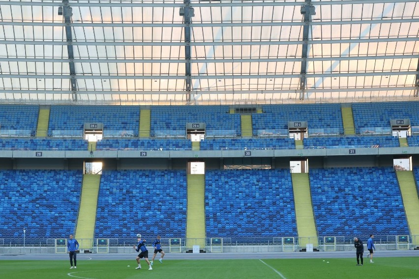 Wypełnienie znaczącej części Stadionu Śląskiego jest dużą...