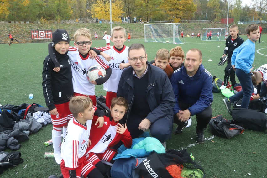 Finały turnieju "Z podwórka na stadion o Puchar Tymbarku" z bohaterem Old Trafford. Zobacz, jak młodzież grała jesienią