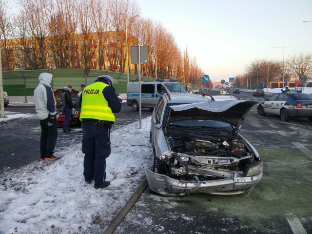 Do wypadku doszło około godziny 15:00 na skrzyżowaniu ulic Braci Gierymskich oraz Koszalińskiej.