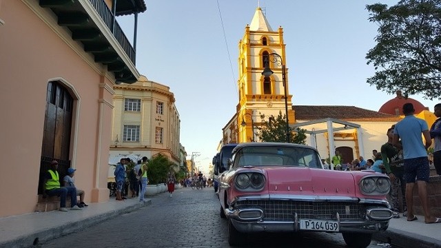 Aby wjechać na Kubę, potrzebny jest paszport i wiza lub tzw. karta turysty (tarjeta de turista).