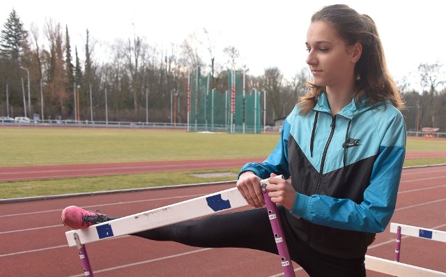 Łozowska wzięła udział także w indywidualnych zmaganiach na 400 metrów.