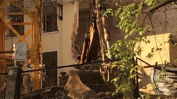 Warszawa: Zawalił się budynek na Mokotowie. Ewakuowano okoliczne budynki! [zdjęcia]