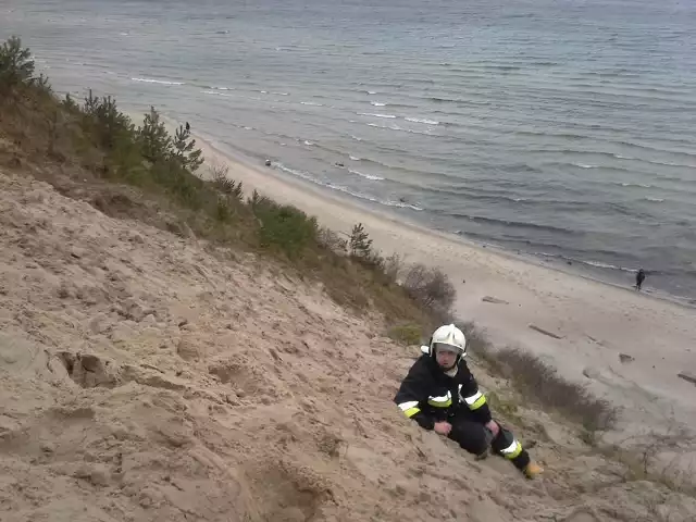 Strażacy ratowali dziś niemieckich turystów uwięzionych na zboczu klifu w Międzyzdrojach