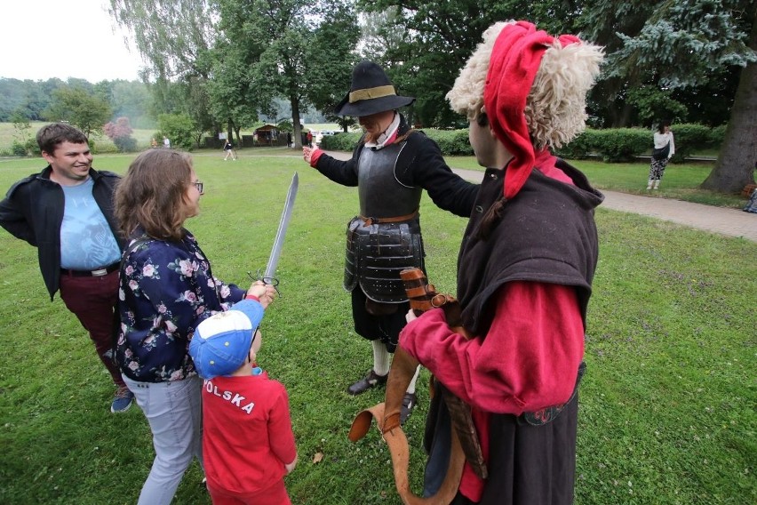 Udany piknik sarmacki w Oblęgorku "Czołem Mości Panowie" [ZDJĘCIA]