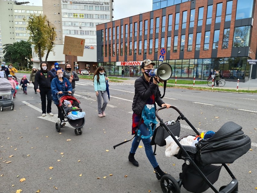 W ramach trwających w Polsce od tygodnia protestów, w...