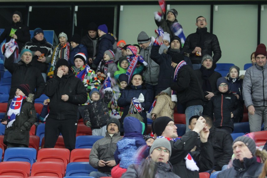 Górnik Zabrze - Wisła Kraków: mimo zimna, na trybunach był...