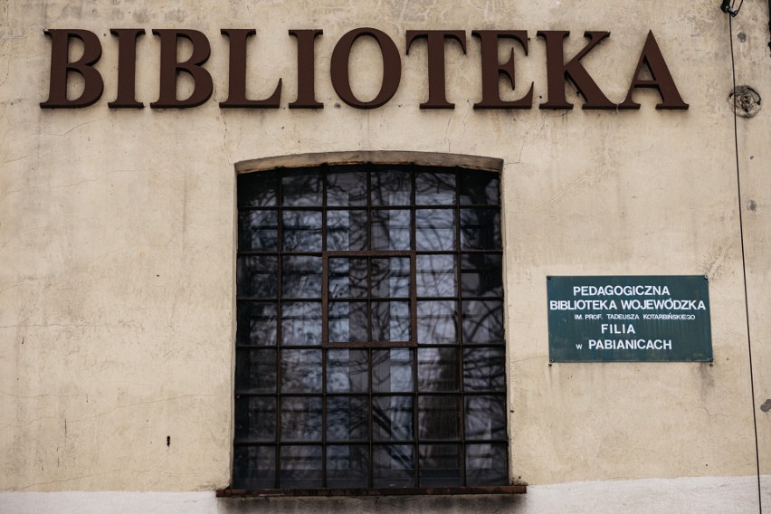 Mieszkańcy Pabianic podpisują petycję przeciwko likwidacji filii Biblioteki Pedagogicznej