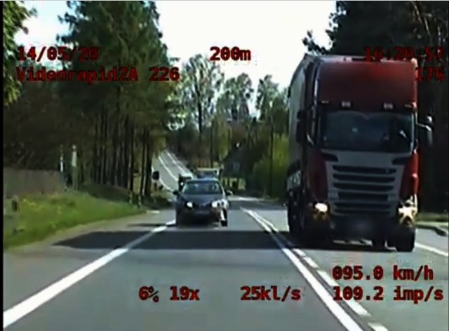 Łotewski kierowca tira szalał na &oacute;semce. Grupa Speed zatrzymała i ukarała pirata drogowego