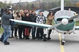 Drużyna Andrzeja Piasecznego odwiedziła kielecki uniwersytet i lotnisko w Masłowie (zdjęcia)