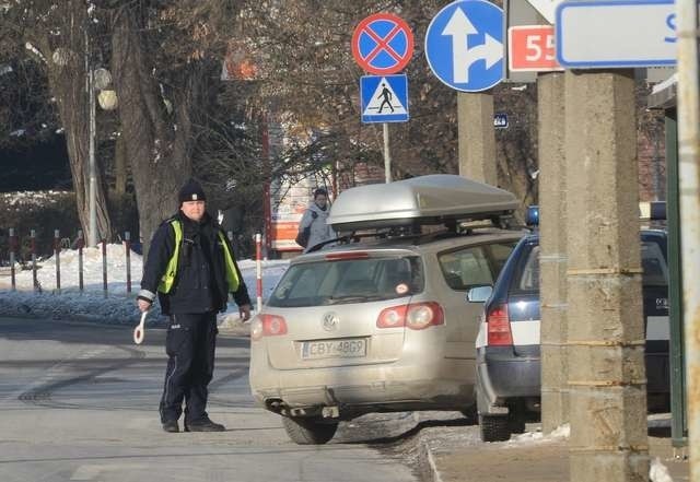 Tylko od poniedziałku do środy policjanci wystawili kilkadziesiąt mandatów, głównie tym kierowcom, którzy nie stosują się do zakazu skrętu w lewo w Szosę Chełmińską