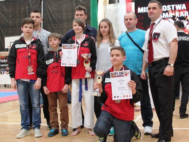 Ekipa Tarnobrzeskiego Klubu Oyama Karate wróciła do domu z trzema medalami.