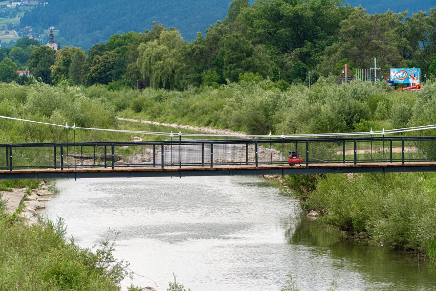 Nowy Sącz. Nad Kamienicą powstaje ścieżka dla pieszych, biegaczy i rowerzystów [ZDJĘCIA]