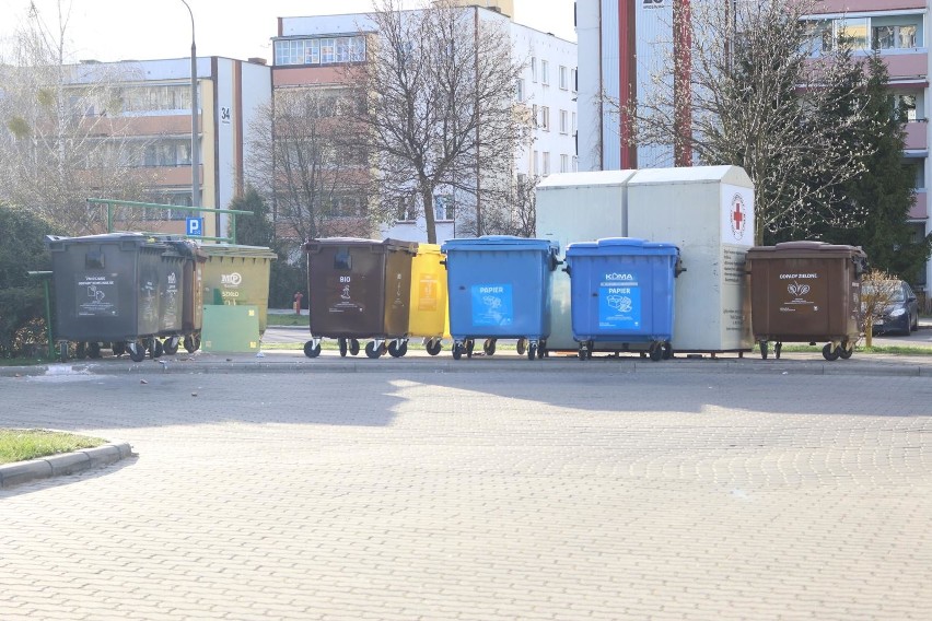 Do pojemników lądują więc podobne procenty papieru, szkła...