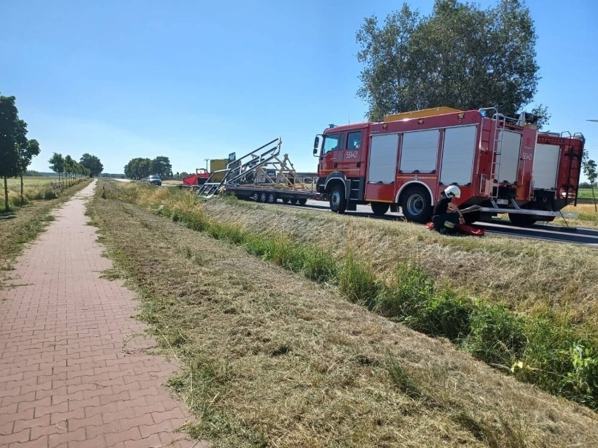 Wypadek na drodze krajowej nr 12 w Brzeziu. 4 osoby trafiły...