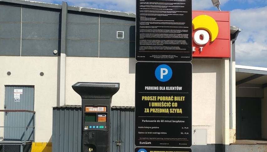 Parking przy Gagarina - miejski czy prywatny i płatny? [Zdjęcia]