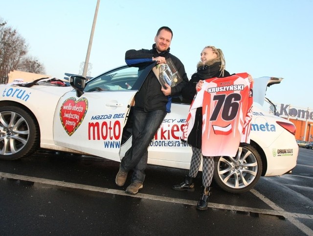 Do licytacji zachęcają szef MotoOrkiestry Michał Jasiński i Żaneta Lipińska-Patalon z portalu Speed Ladies.