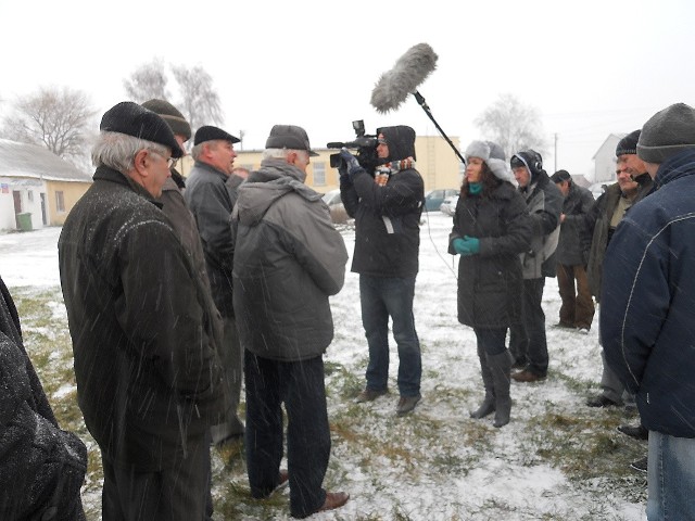 Tu rolnicy-wierzyciele nieszawskiej spólki Jantur spotkali się z realizatorami telewizyjnego programu "Agroregiony". Więcej zdjęć w galerii Foto.