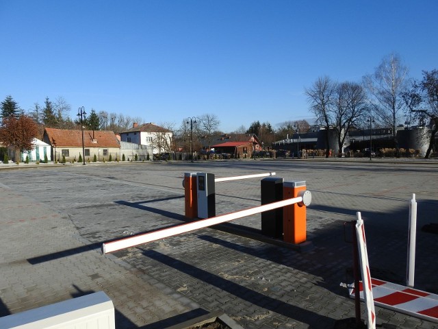 Nowy parking przy Centrum Bajki w Pacanowie. >>>Więcej zdjęć na kolejnych slajdach.