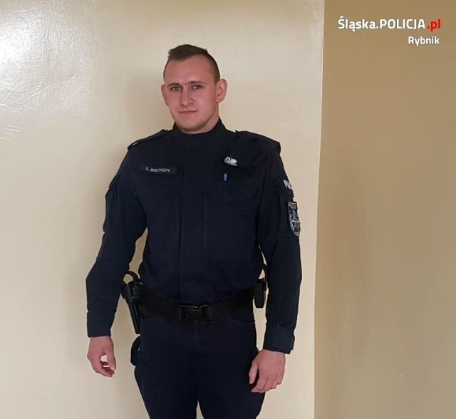 Posterunkowy Saymon Breitkopf, po ukończeniu kursu w Szkole Policji w Katowicach, będzie pełnił służbę w Komisariacie Policji w Czerwionce–Leszczynach