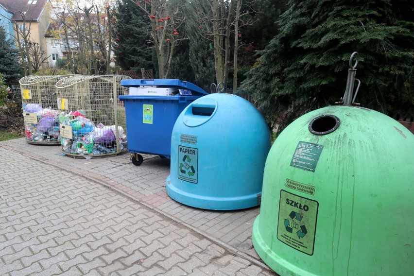 Wielkie pojemniki na odpady trafią do katalogu miejskich mebli?  Jest taki pomysł