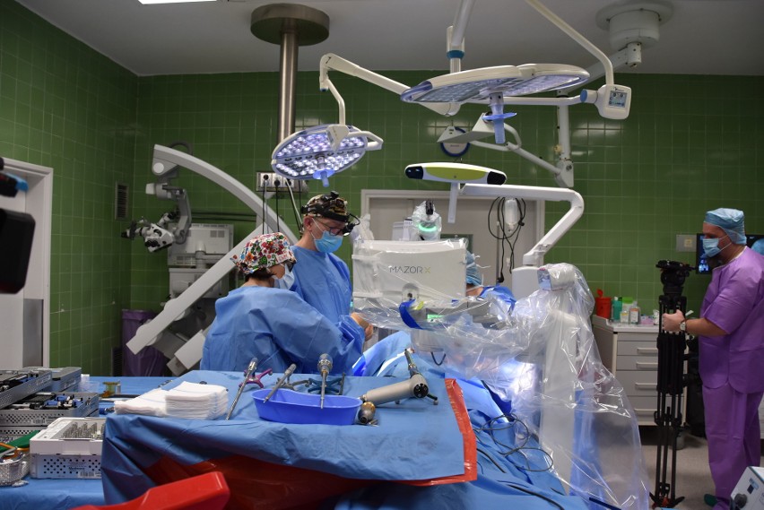 W szpitalu św. Łukasza robot MazorX jest wykorzystywany...