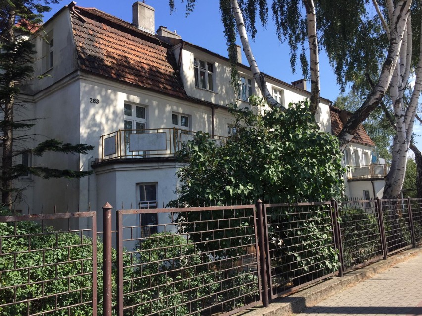 Nieoficjalnie: Znany trójmiejski deweloper kupił półhektarową działkę sióstr Elżbietanek z klasztorem i kaplicą w Orłowie