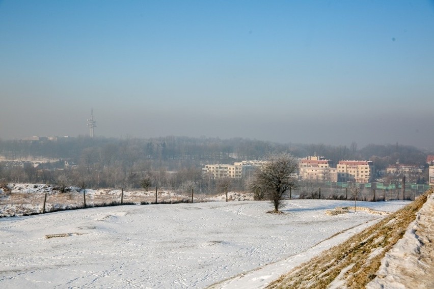 Smog w Małopolsce. Darmowa komunikacja miejska w Krakowie dla kierowców w czwartek